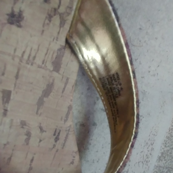 Sandals - Picture 3 of 3